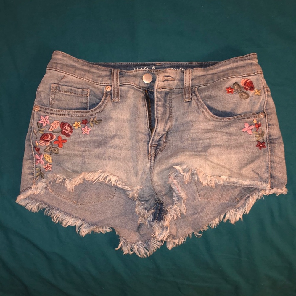 Flower embroidered jean shorts